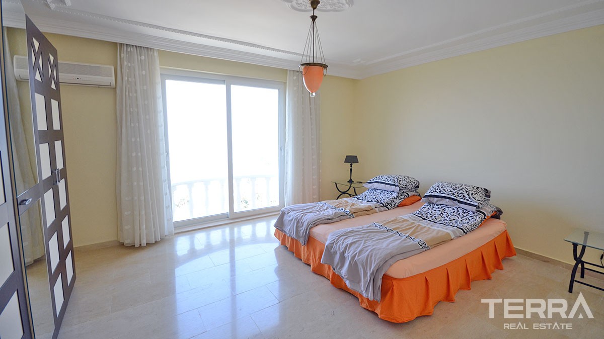 Fully furnished sea view villa for sale in Alanya Kargıcak - 13275