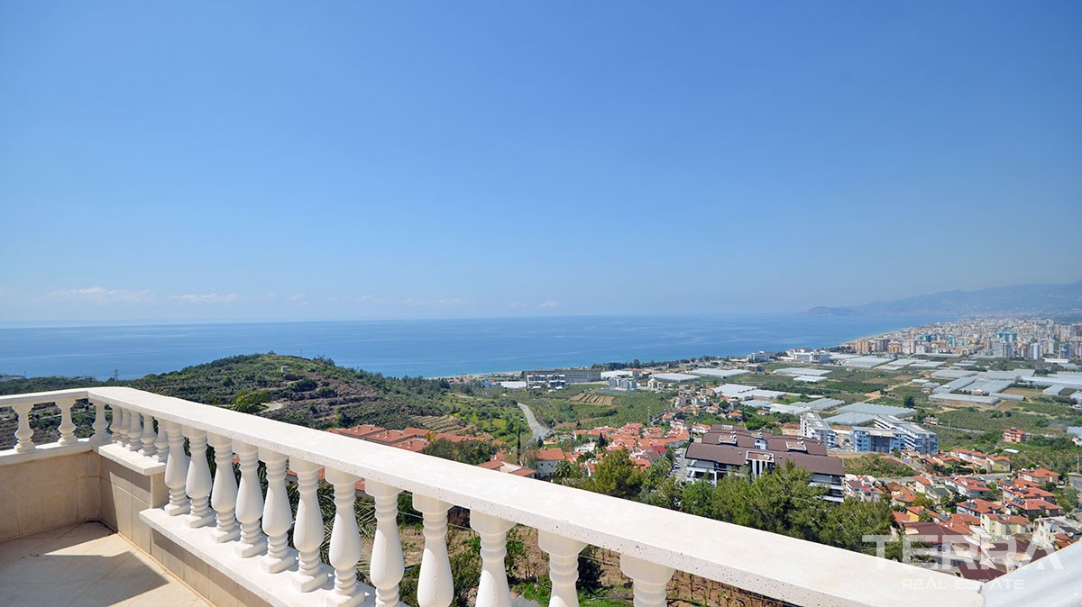 Fully furnished sea view villa for sale in Alanya Kargıcak