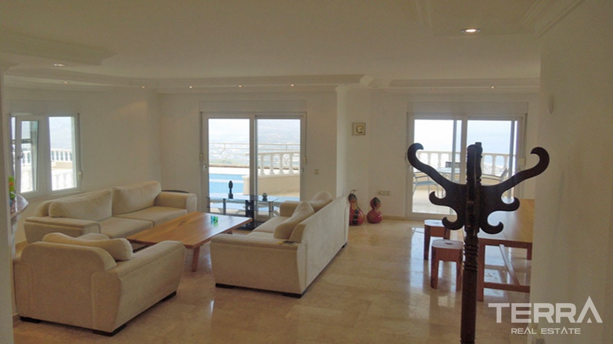 Fully Furnished Sea View Villa for Sale in Alanya with Modern Style - 13412
