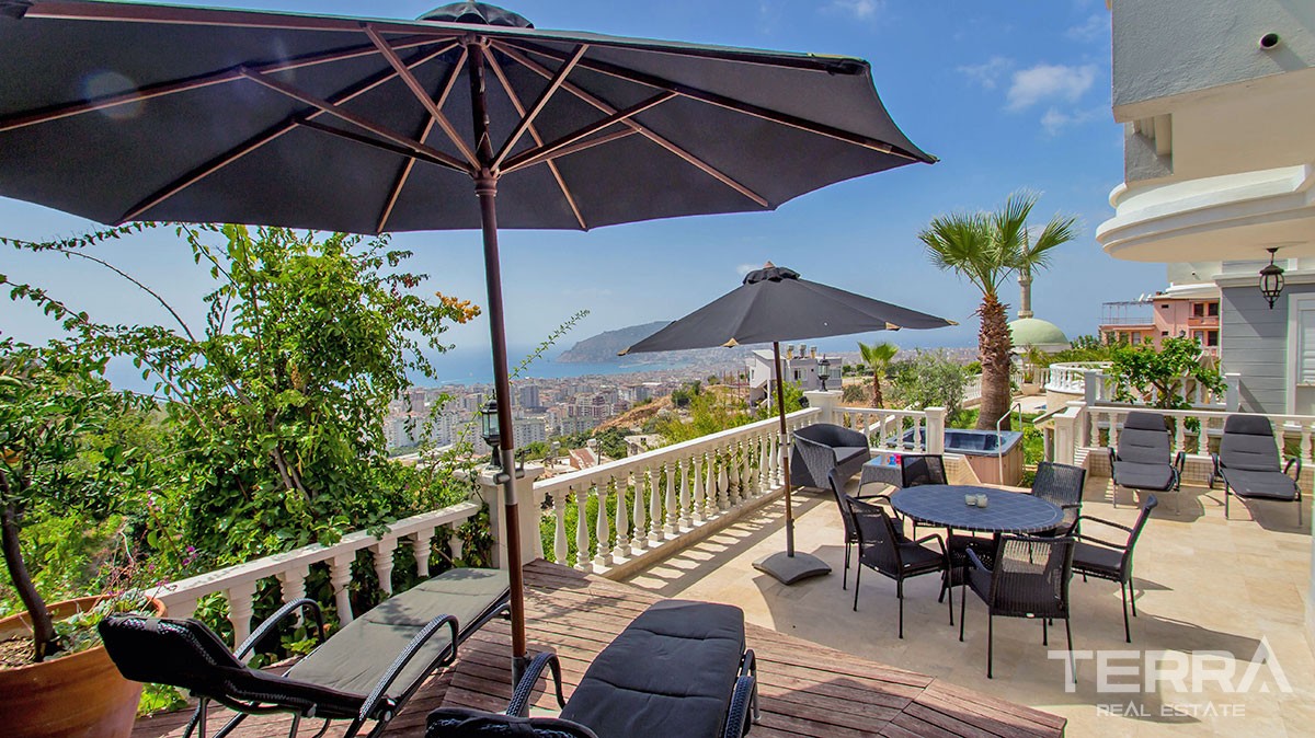Fully Furnished Sea View Villa for Sale in Alanya, Cikcilli - 13690