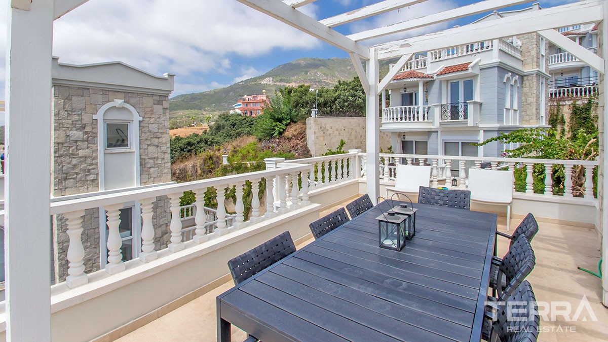 Fully Furnished Sea View Villa for Sale in Alanya, Cikcilli - 13708