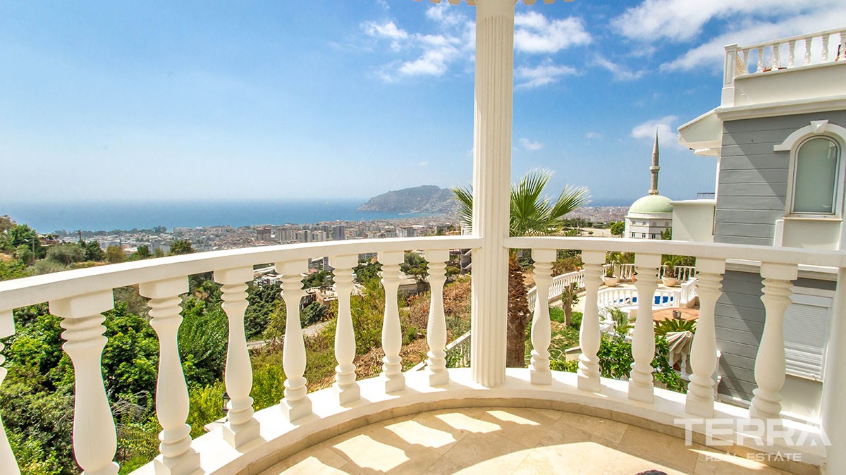Fully Furnished Sea View Villa for Sale in Alanya, Cikcilli - 13711