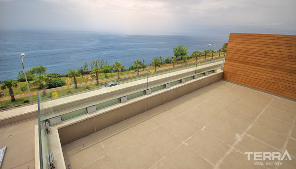 Apartamenty na sprzedaż tuż przy morzu w Lara, Antalya, Turcja