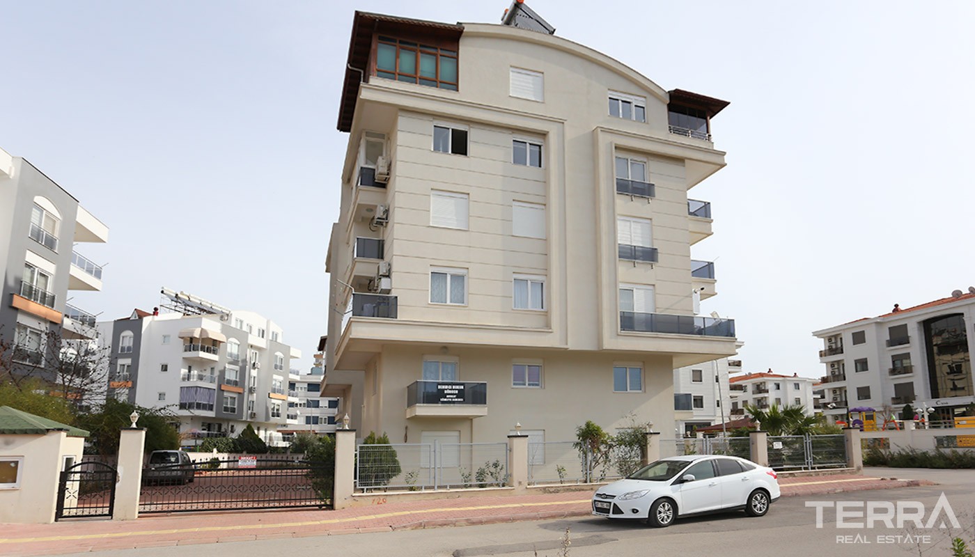 Luxury Duplex Apartment in Konyaalti with Separate Kitchen
