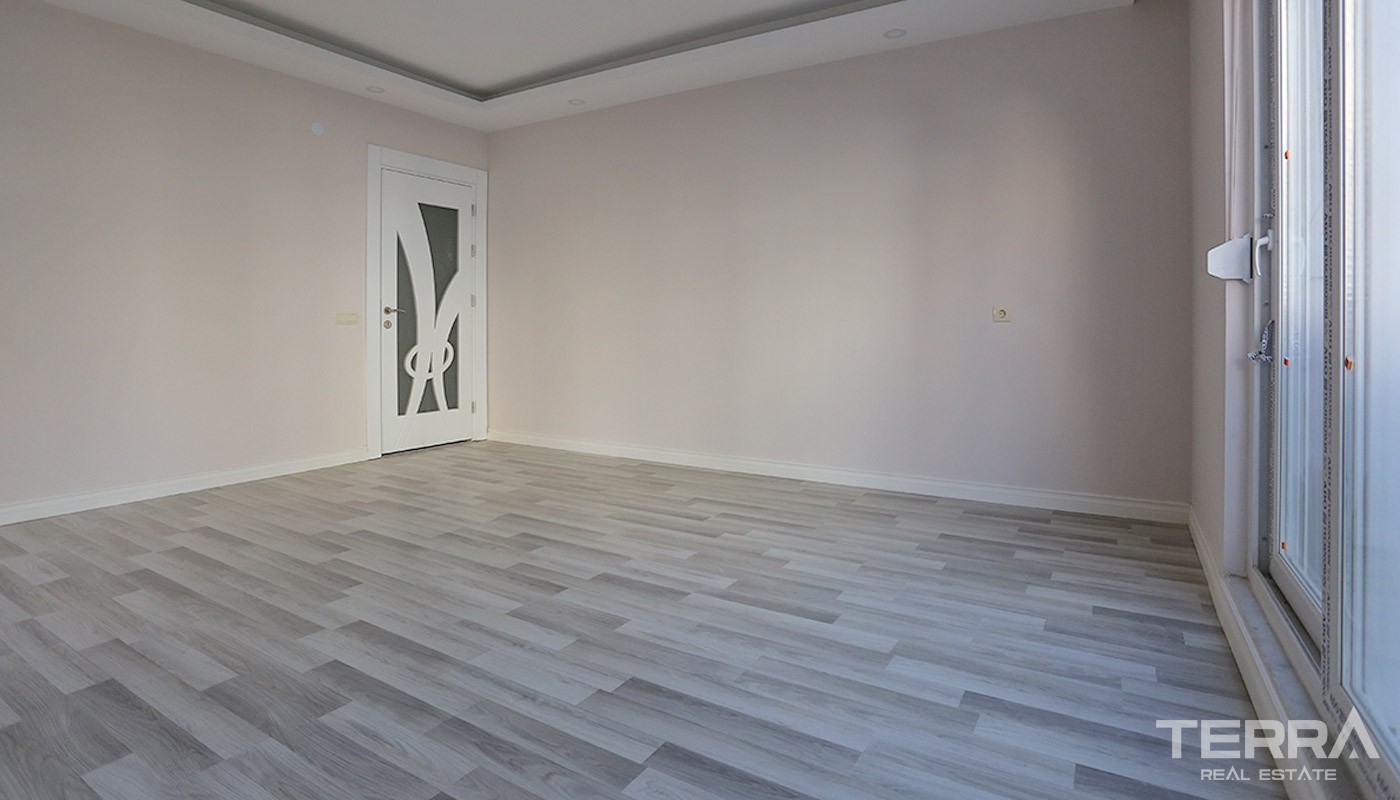 Centrally Located Apartments in Antalya with Separate Kitchen - 14574