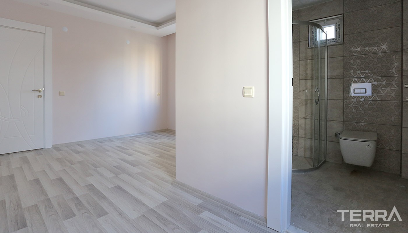 Centrally Located Apartments in Antalya with Separate Kitchen - 14580
