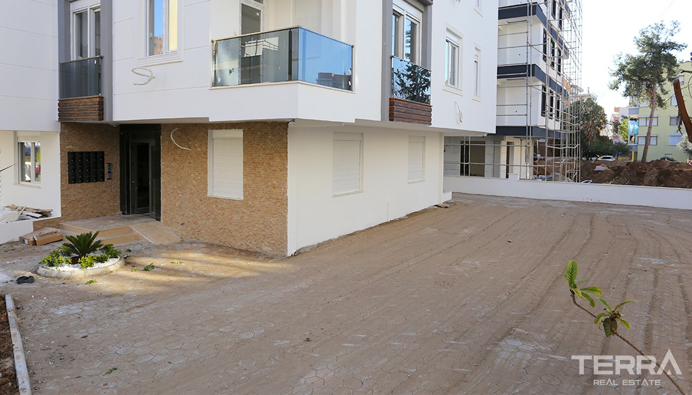 Centrally Located Apartments in Antalya with Separate Kitchen - 14594