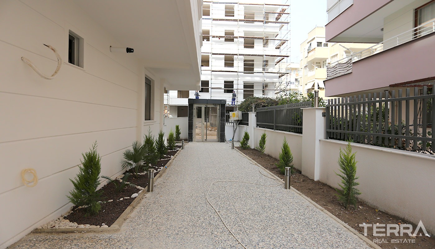 Centrally Located Antalya Apartments with Separate Kitchen - 14713
