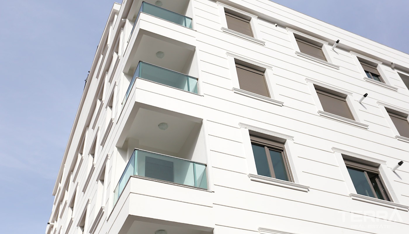 Centrally Located Antalya Apartments with Separate Kitchen - 14714