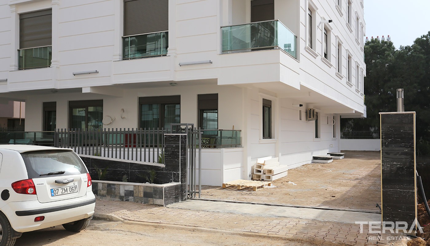 Centrally Located Antalya Apartments with Separate Kitchen - 14716