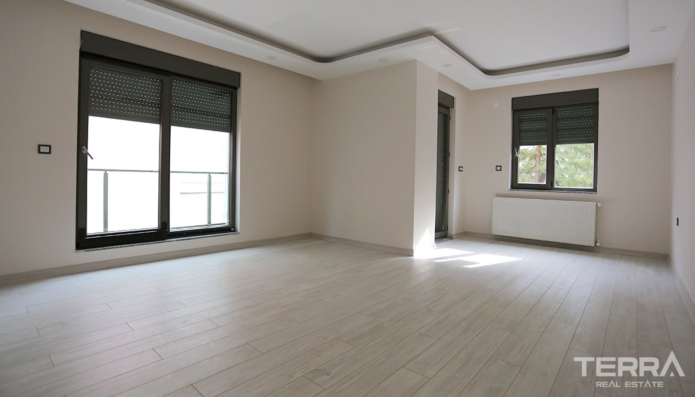 Centrally Located Antalya Apartments with Separate Kitchen - 14719