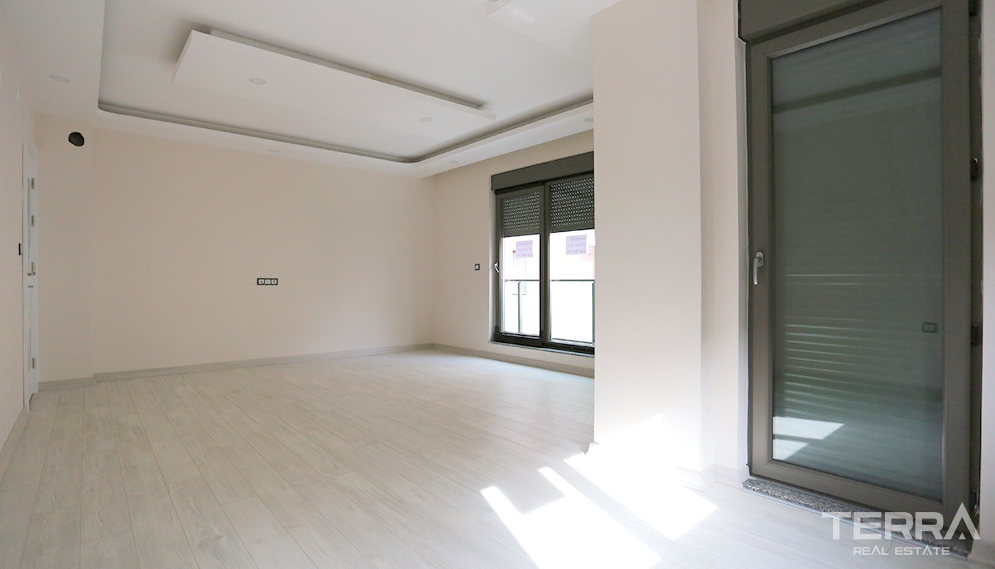 Centrally Located Antalya Apartments with Separate Kitchen - 14723