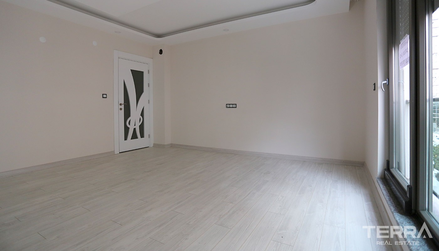 Centrally Located Antalya Apartments with Separate Kitchen - 14724