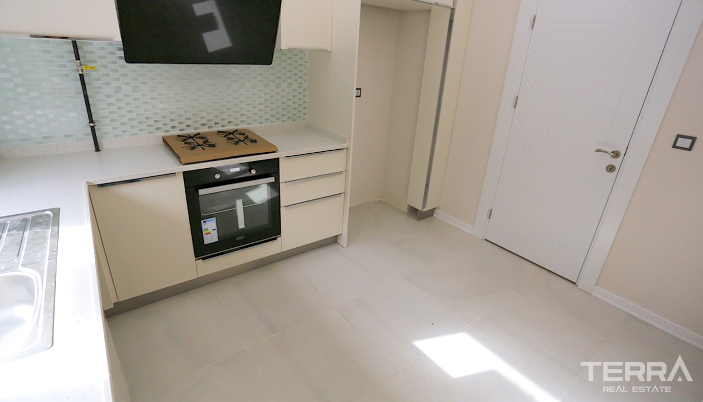 Centrally Located Antalya Apartments with Separate Kitchen - 14728