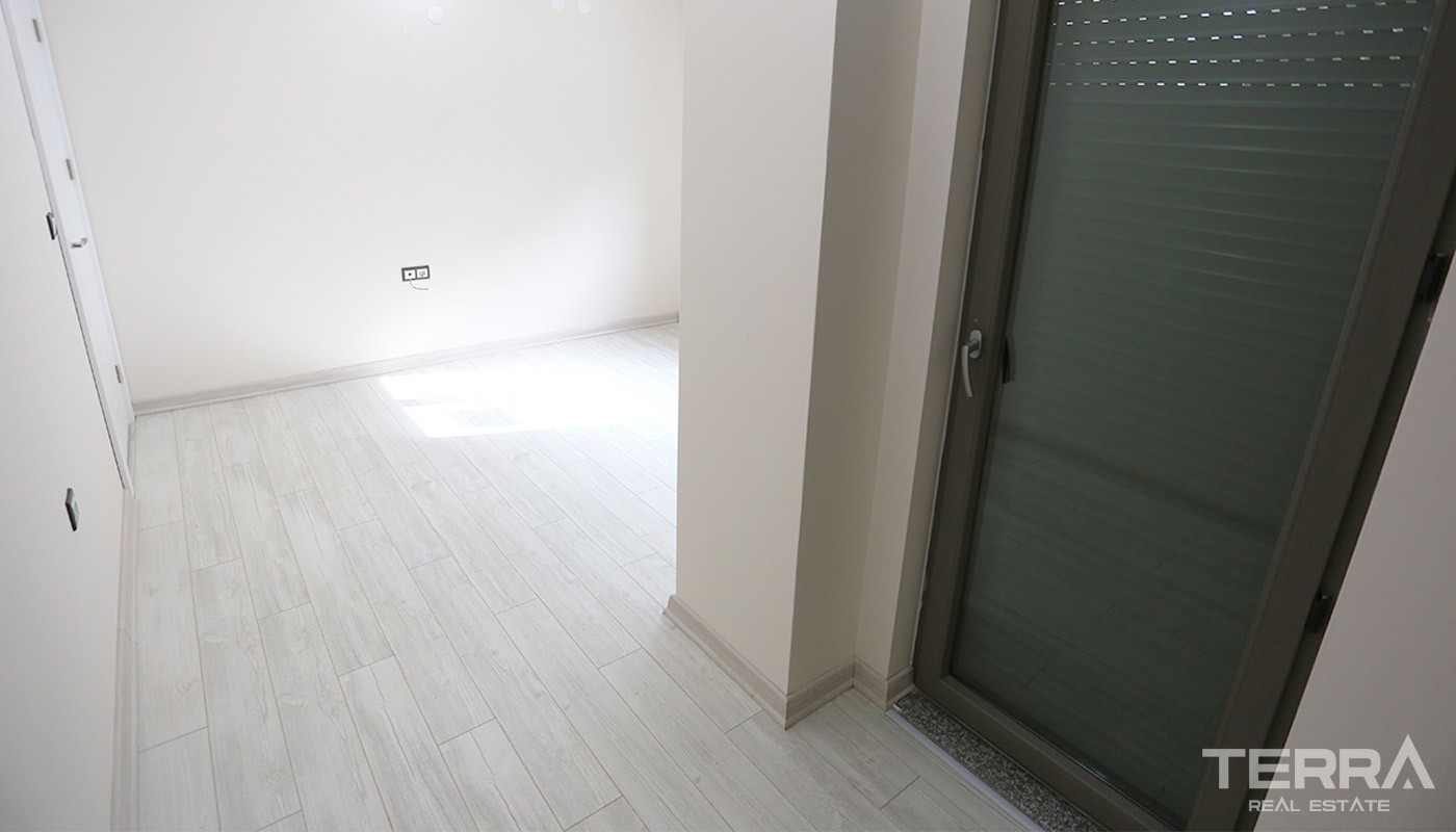 Centrally Located Antalya Apartments with Separate Kitchen - 14734