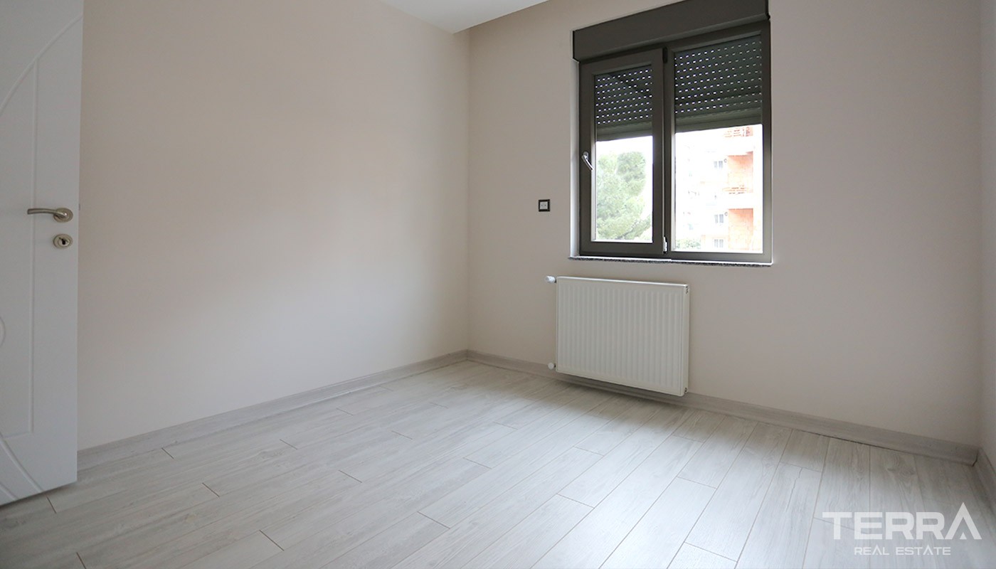 Centrally Located Antalya Apartments with Separate Kitchen - 14735