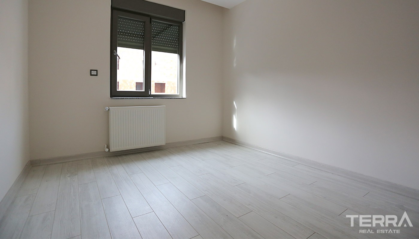 Centrally Located Antalya Apartments with Separate Kitchen - 14736