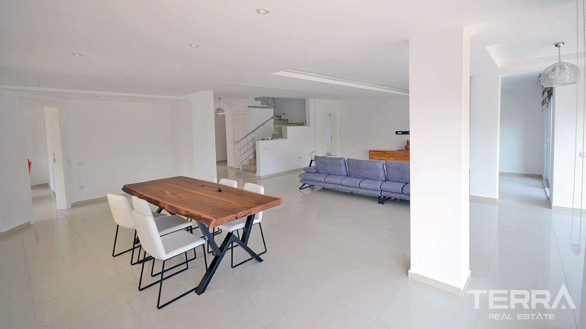 Fully Furnished Exclusive Villa in Alanya Oba - 14755