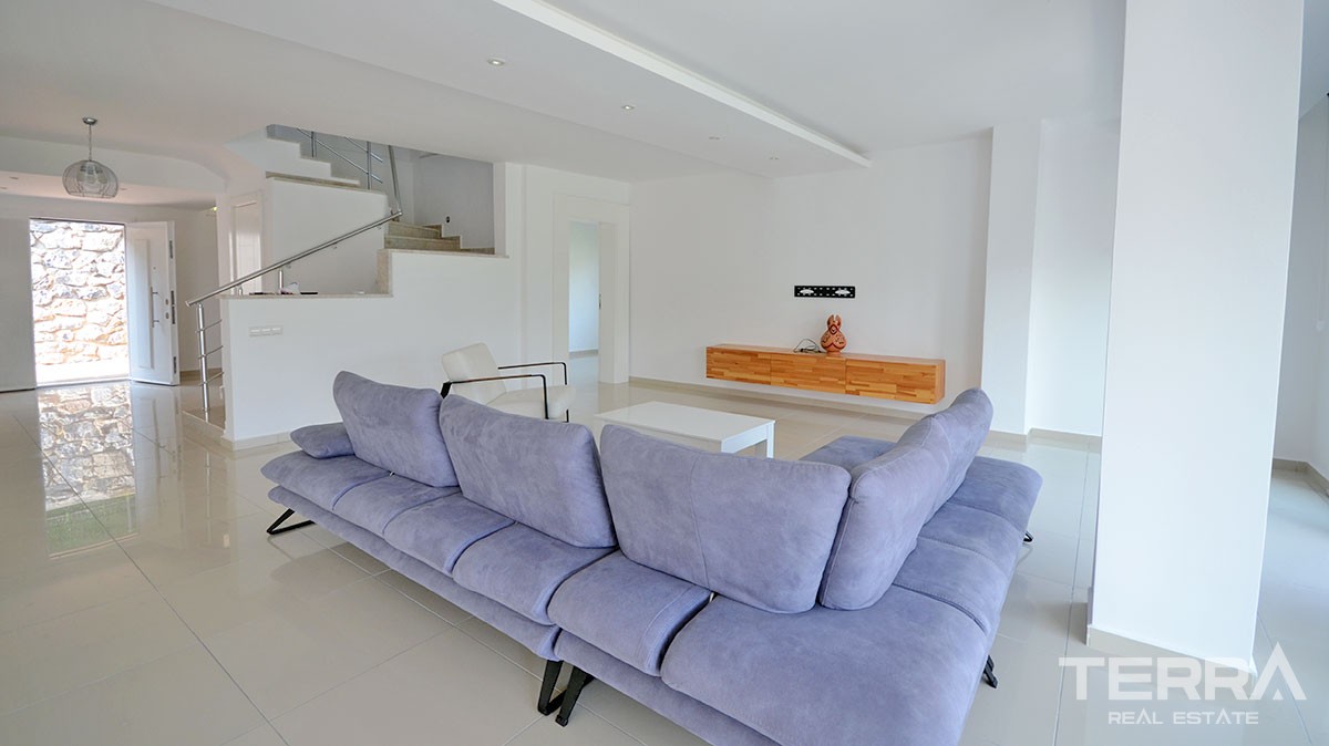 Fully Furnished Exclusive Villa in Alanya Oba - 14758