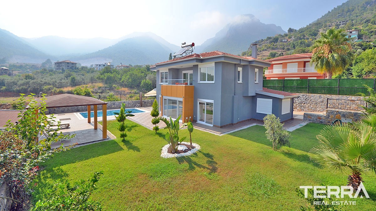 Alanya Oba'da Komple Eşyalı Satılık Muhteşem Villa