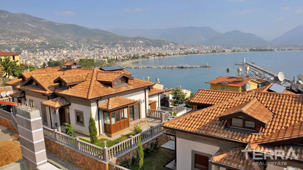 Exklusive Villen mit Meerblick in der Burg von Alanya