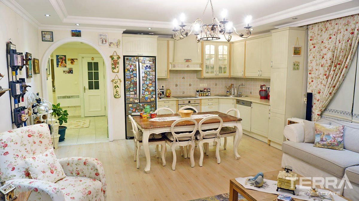 Luxury 3 Bedroom Apartment in Alanya Oba - 15029