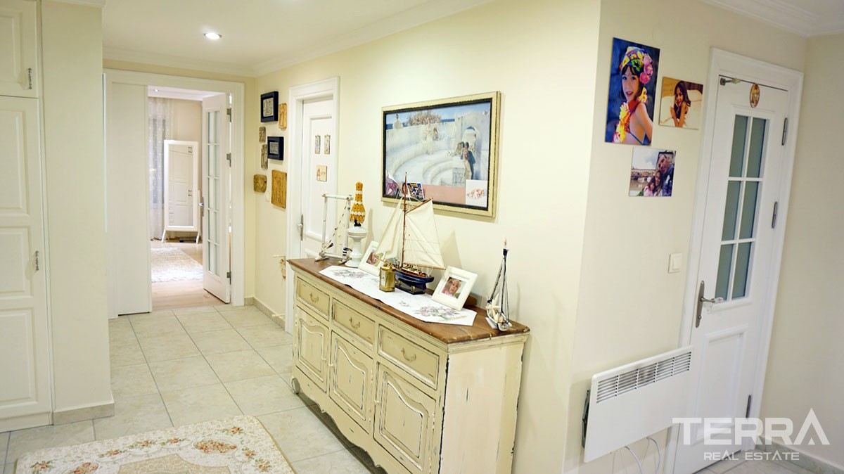 Luxury 3 Bedroom Apartment in Alanya Oba - 15035