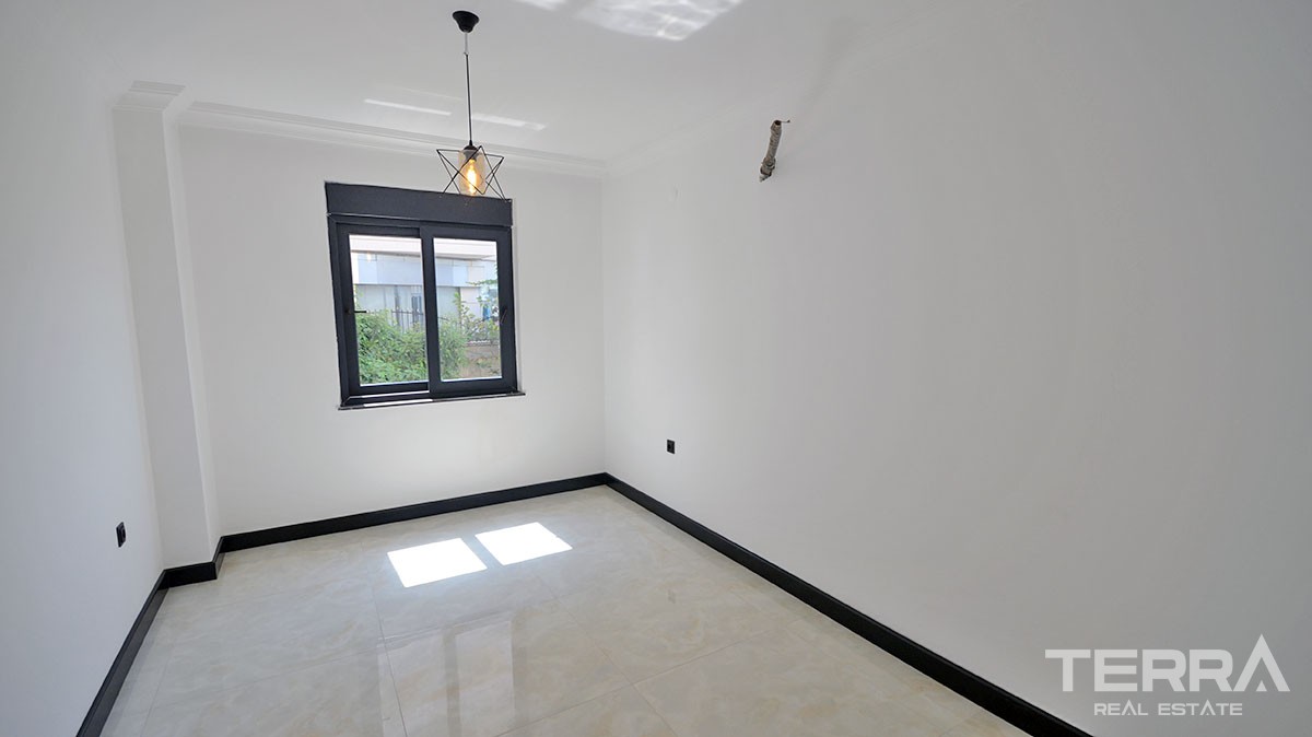 Sea-view Apartment for Sale in Alanya Cleopatra Region - 15013