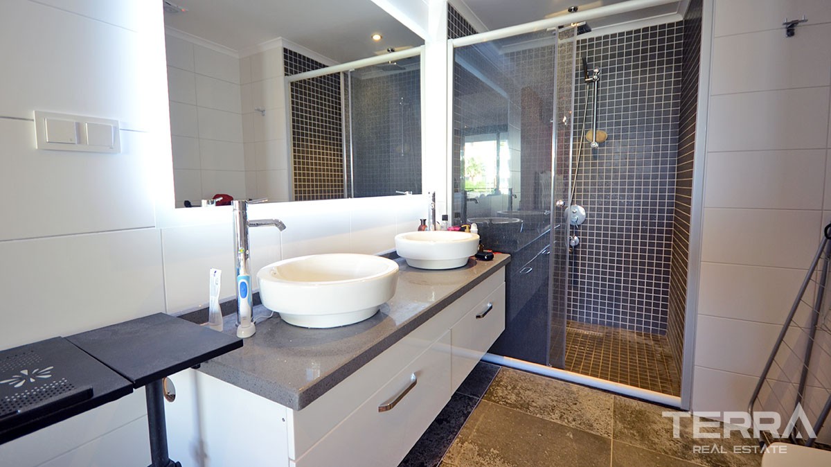One Bedroom Bargain Apartment for Sale in Popular Aramis Terrace - 15090