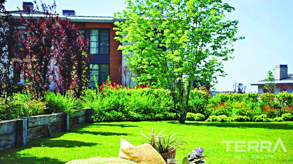 Exclusive Houses for Sale in Istanbul Zekeriyakoy - 37062