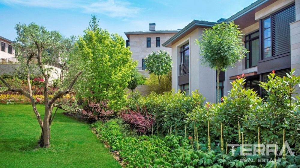 Exclusive Houses for Sale in Istanbul Zekeriyakoy - 37068