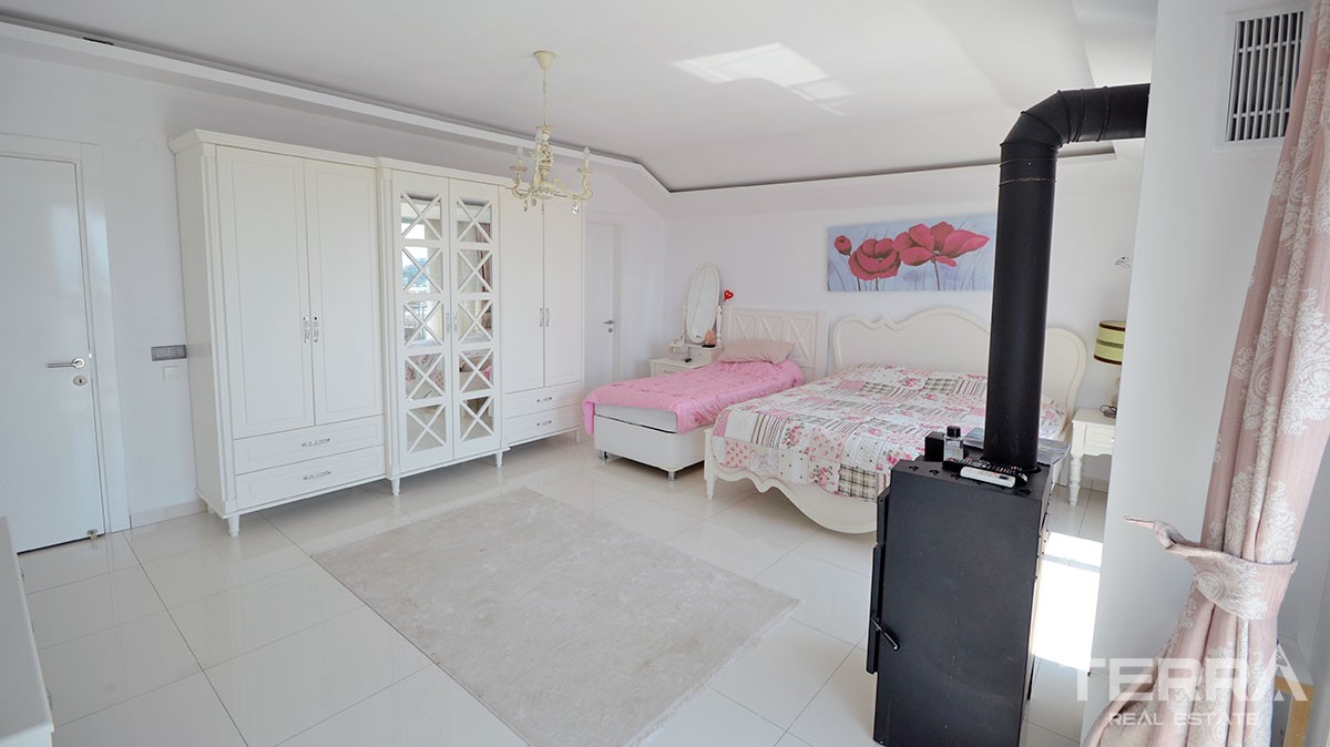 Fully Furnished Penthouse for Sale in Alanya - 15341