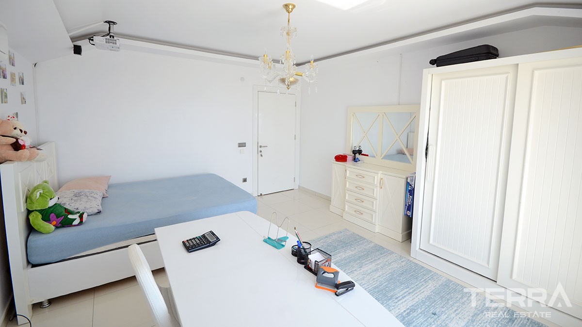 Fully Furnished Penthouse for Sale in Alanya - 15344