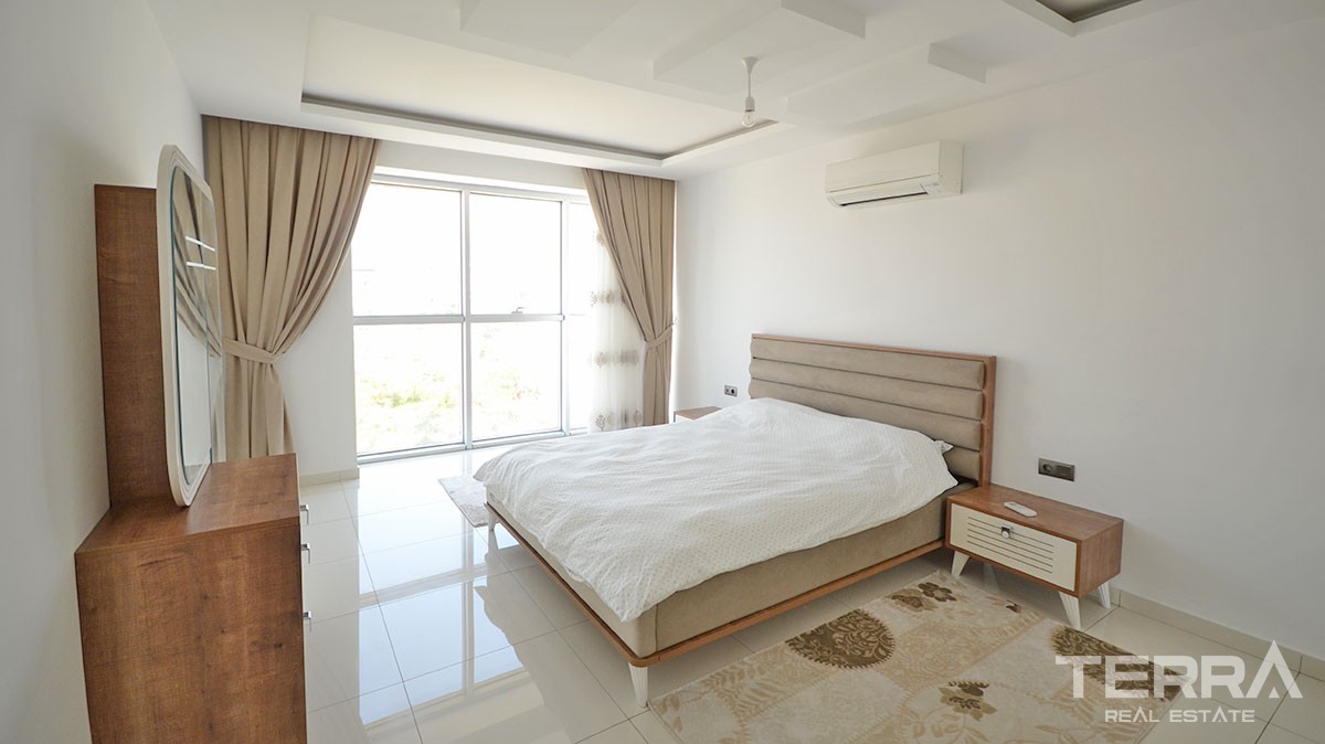 Fully Furnished Penthouse in a Ultra-luxury Complex in Alanya - 15387