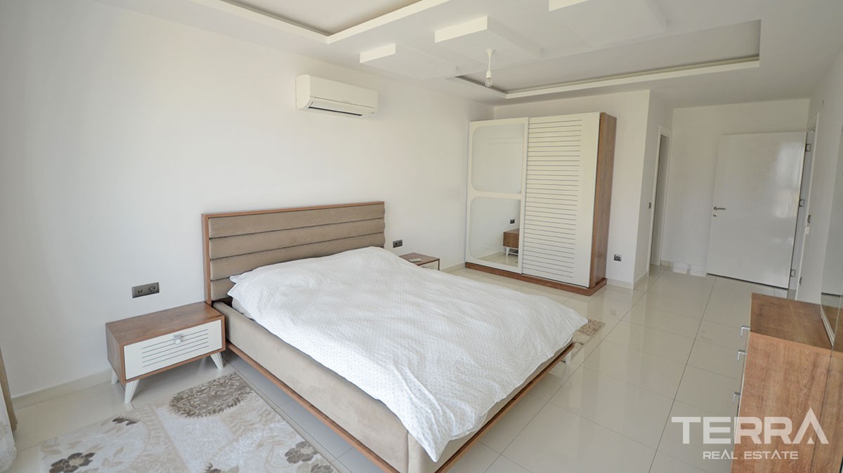 Fully Furnished Penthouse in a Ultra-luxury Complex in Alanya - 15388