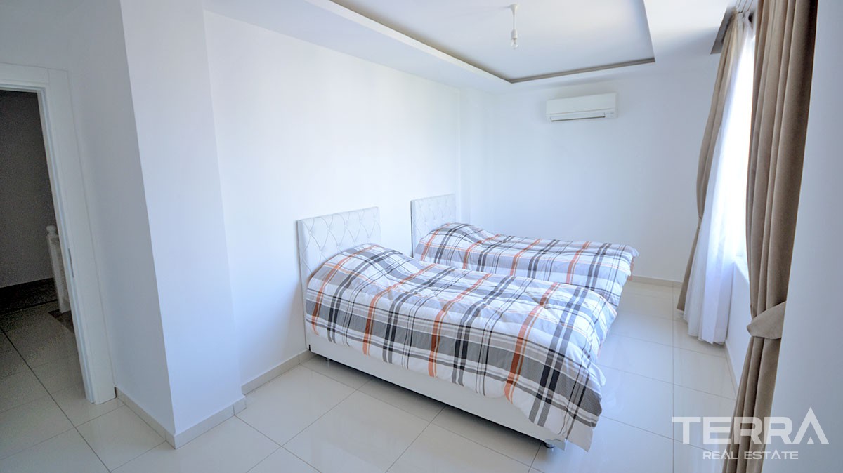 Fully Furnished Penthouse in a Ultra-luxury Complex in Alanya - 15389