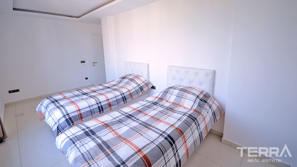 Fully Furnished Penthouse in a Ultra-luxury Complex in Alanya - 15390