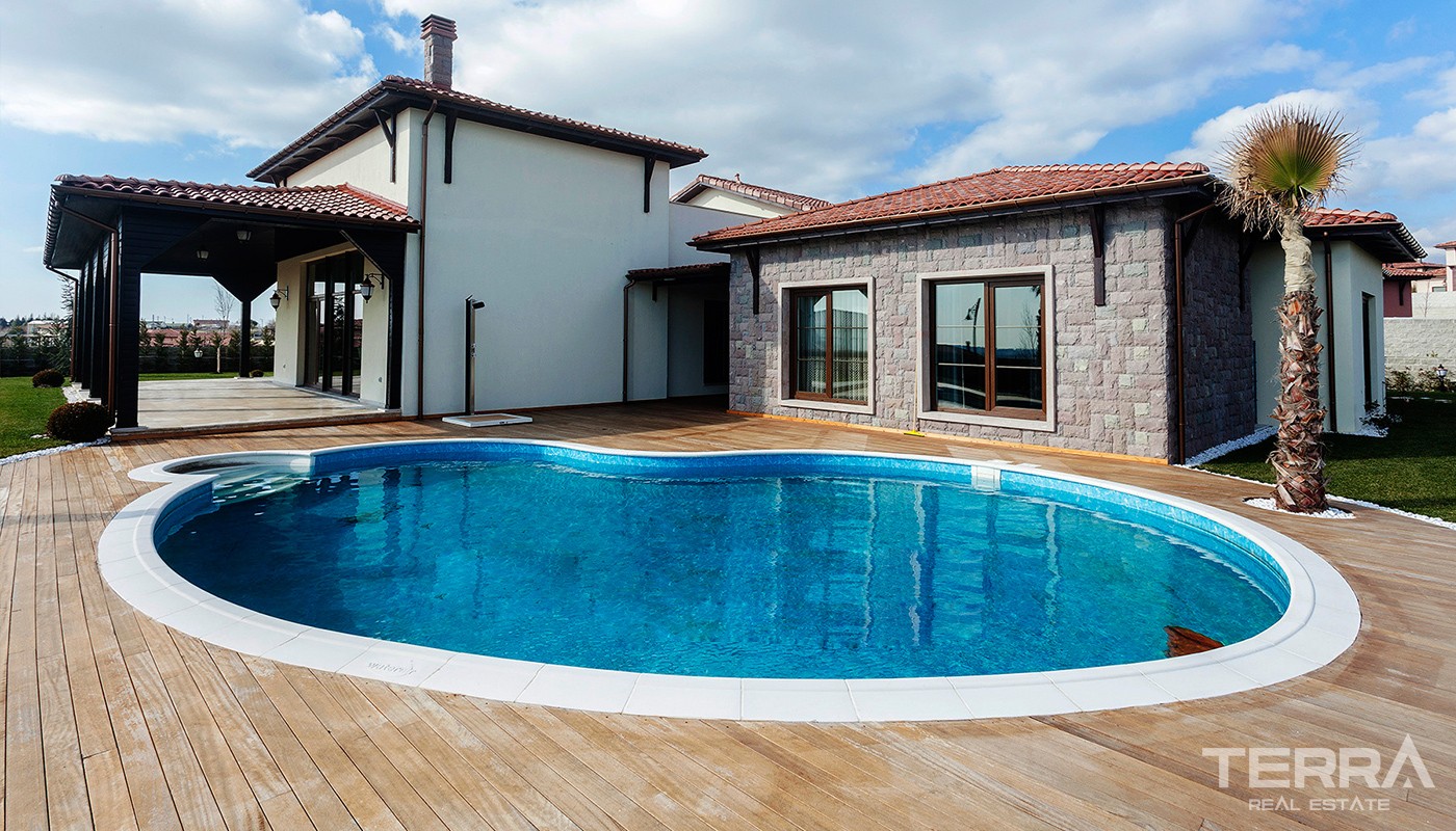 Authentic Exclusive Villas in Istanbul with Private Pool - 15701