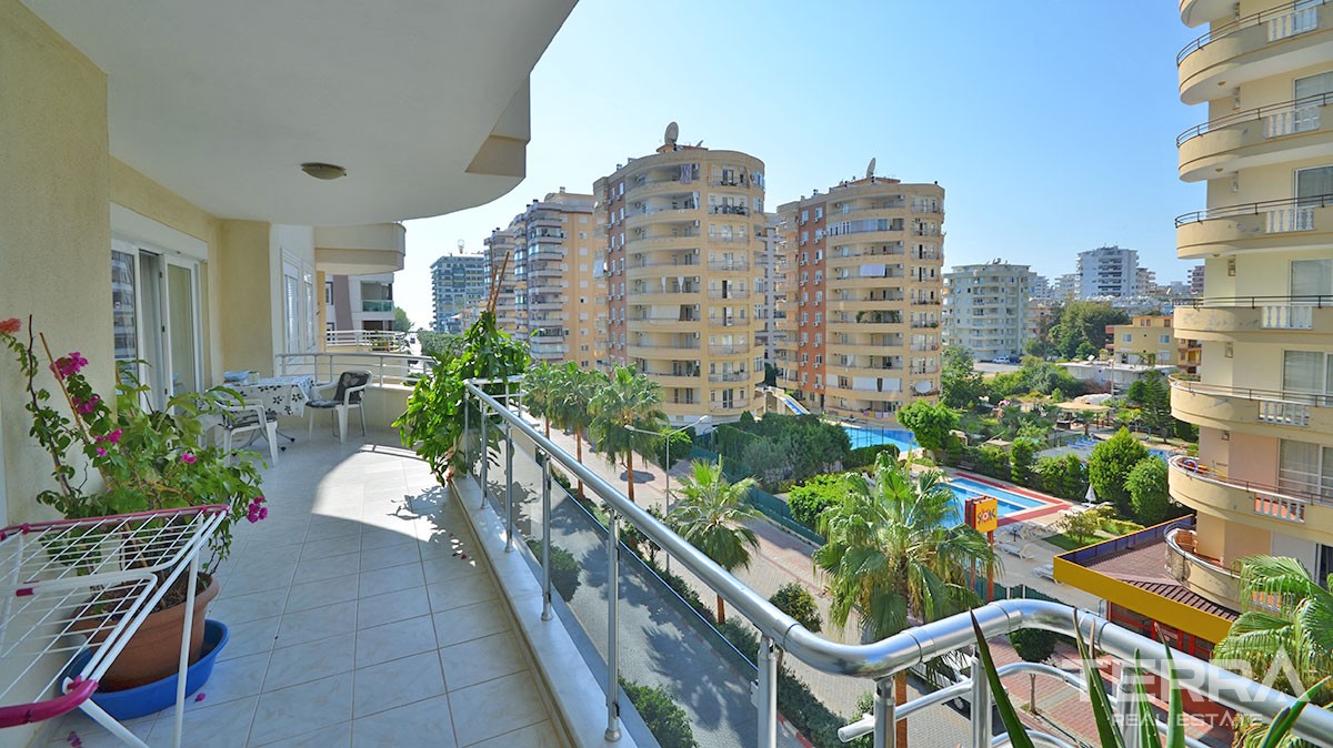 Fully Furnished Sea View Resale Apartment in Alanya  - 16255