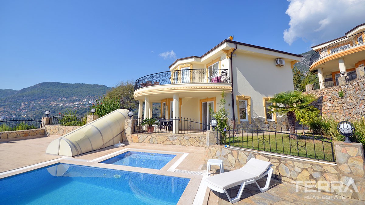 Sea-view Fully Furnished and Exclusive Villa for Sale in Alanya - 16304