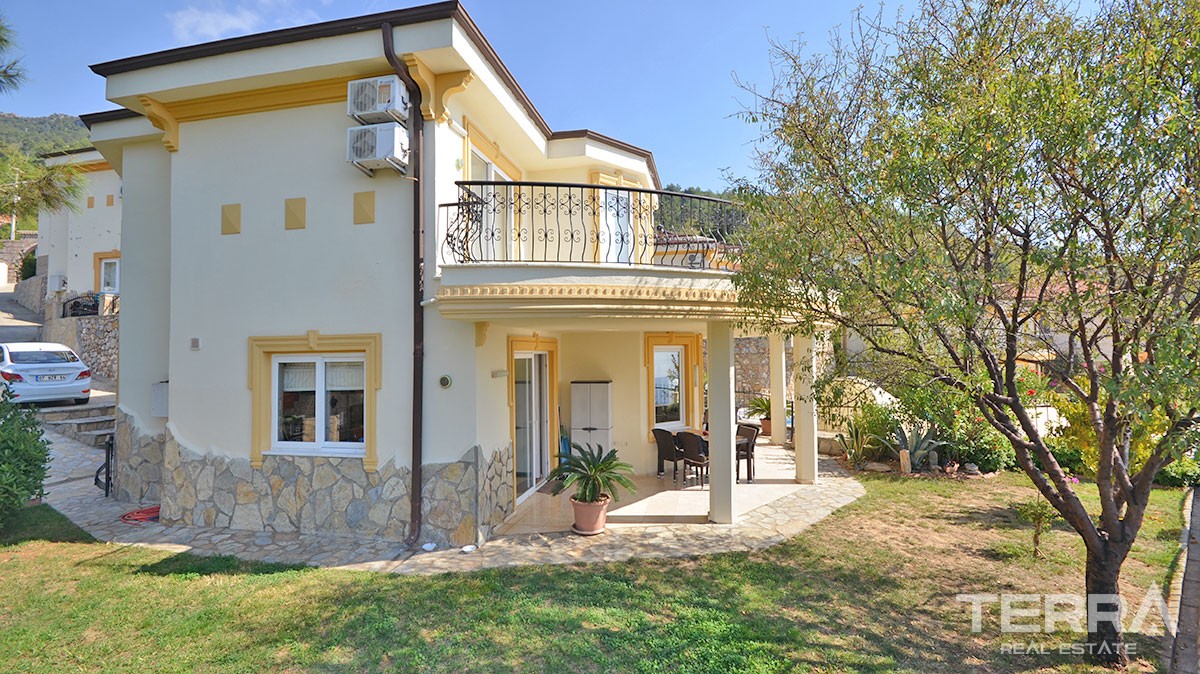 Sea-view Fully Furnished and Exclusive Villa for Sale in Alanya - 16307