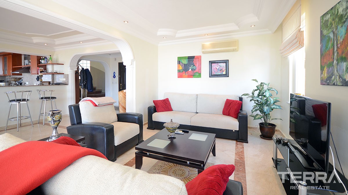 Sea-view Fully Furnished and Exclusive Villa for Sale in Alanya - 16311