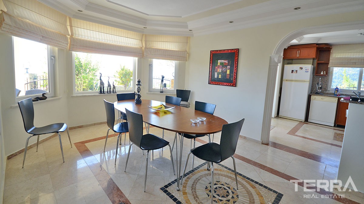 Sea-view Fully Furnished and Exclusive Villa for Sale in Alanya - 16313