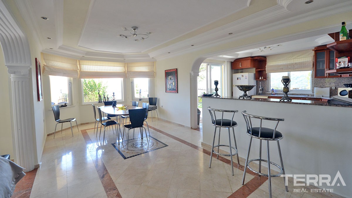 Sea-view Fully Furnished and Exclusive Villa for Sale in Alanya - 16314