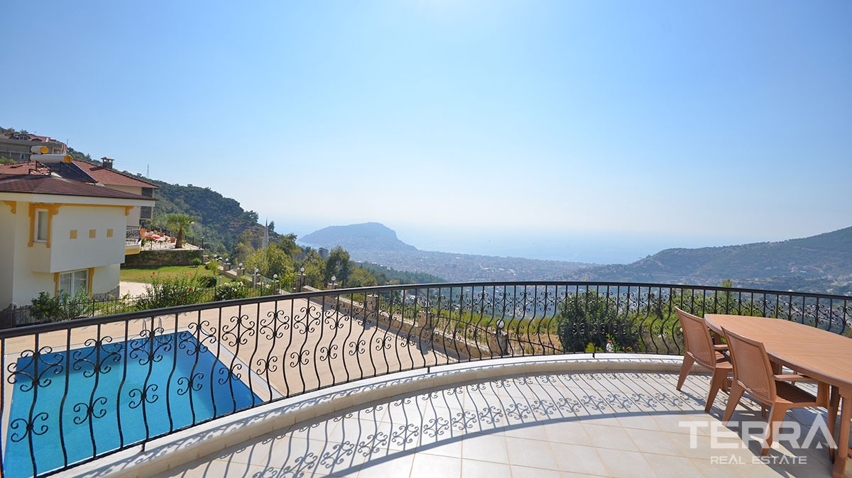 Sea-view Fully Furnished and Exclusive Villa for Sale in Alanya - 16327