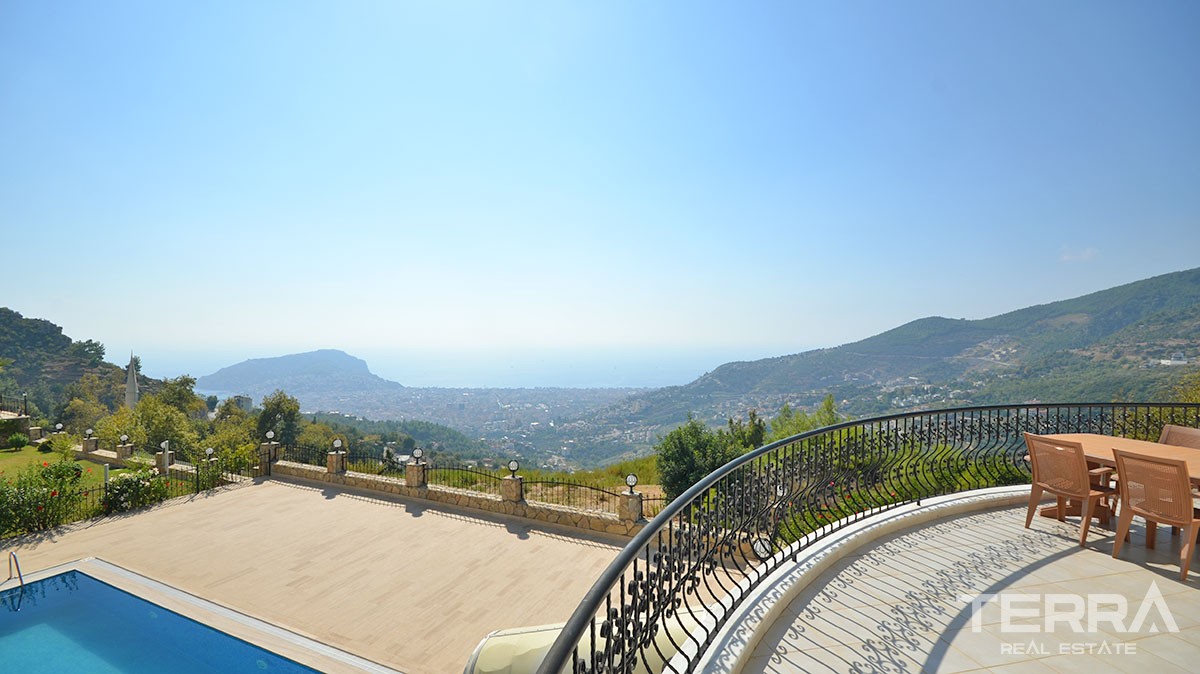 Sea-view Fully Furnished and Exclusive Villa for Sale in Alanya - 16329