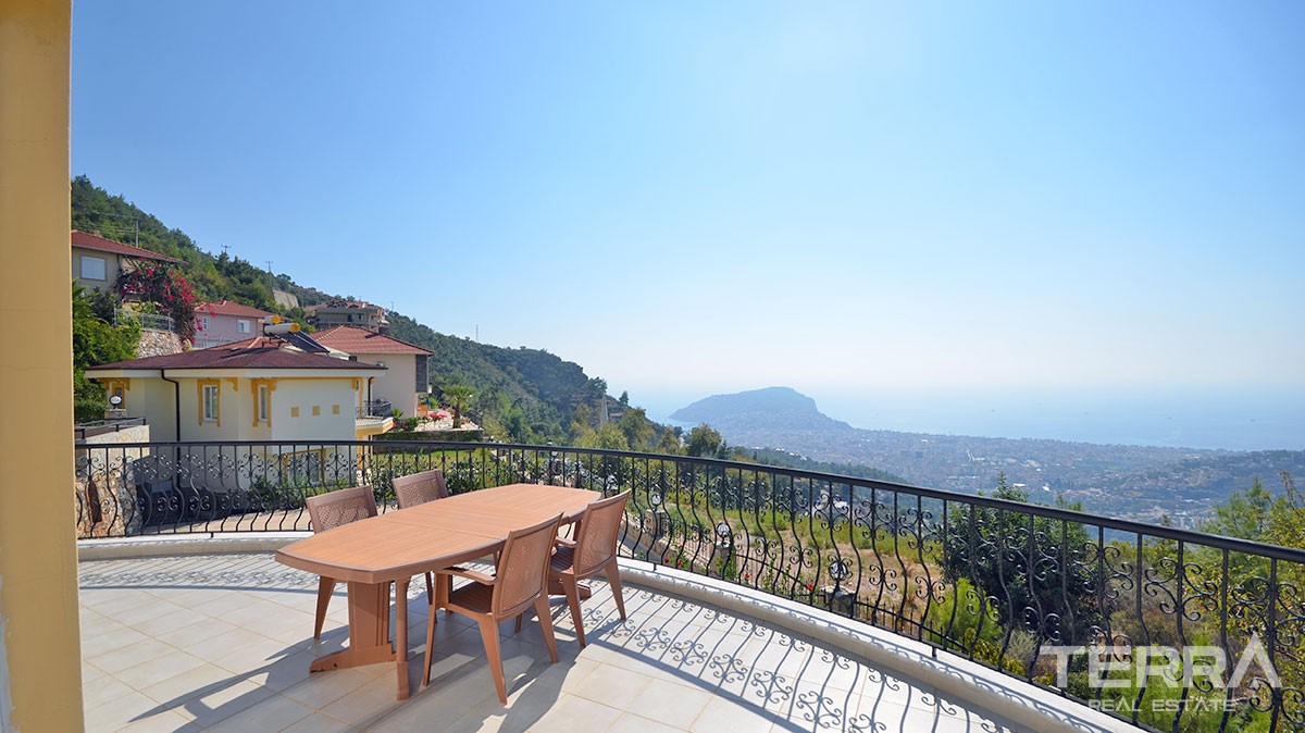 Sea-view Fully Furnished and Exclusive Villa for Sale in Alanya - 16330