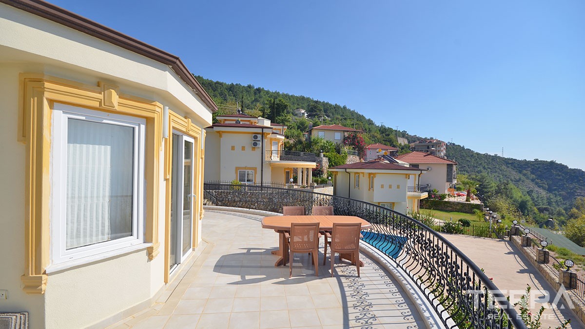 Sea-view Fully Furnished and Exclusive Villa for Sale in Alanya - 16331
