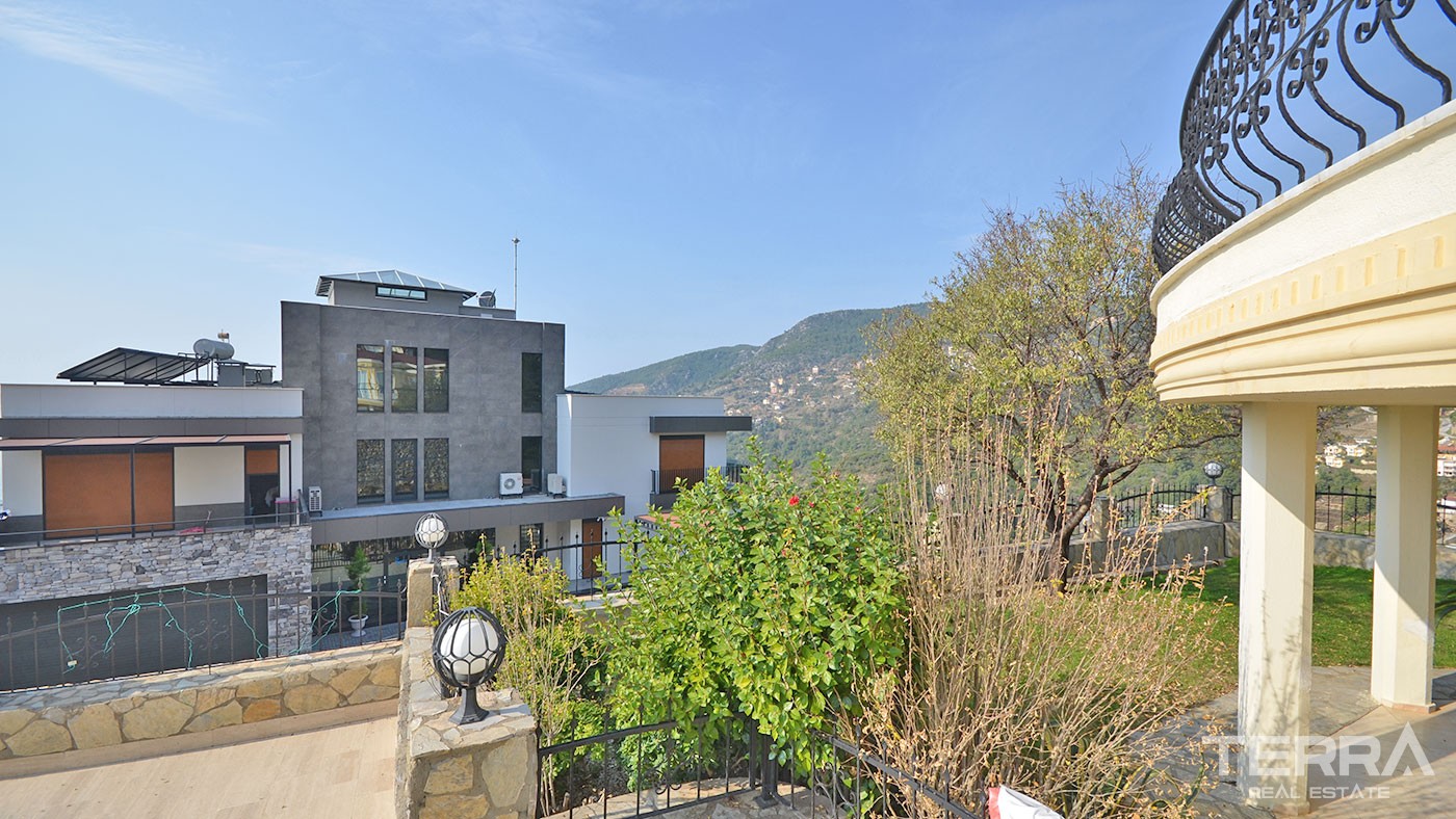 Sea-view Fully Furnished and Exclusive Villa for Sale in Alanya - 46748