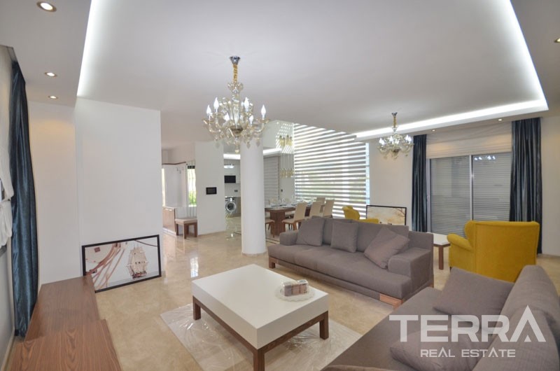 Exclusive Villa with Swimming Pool in Fethiye - 16523